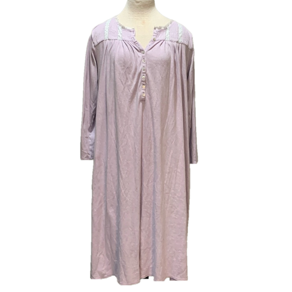 Eileen West Sz M Lavender With White Floral Long Gown